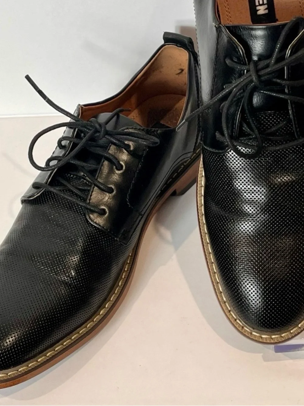 Steve Madden Men’s Nytro Black Perforated Derby Dress Shoes Size 9